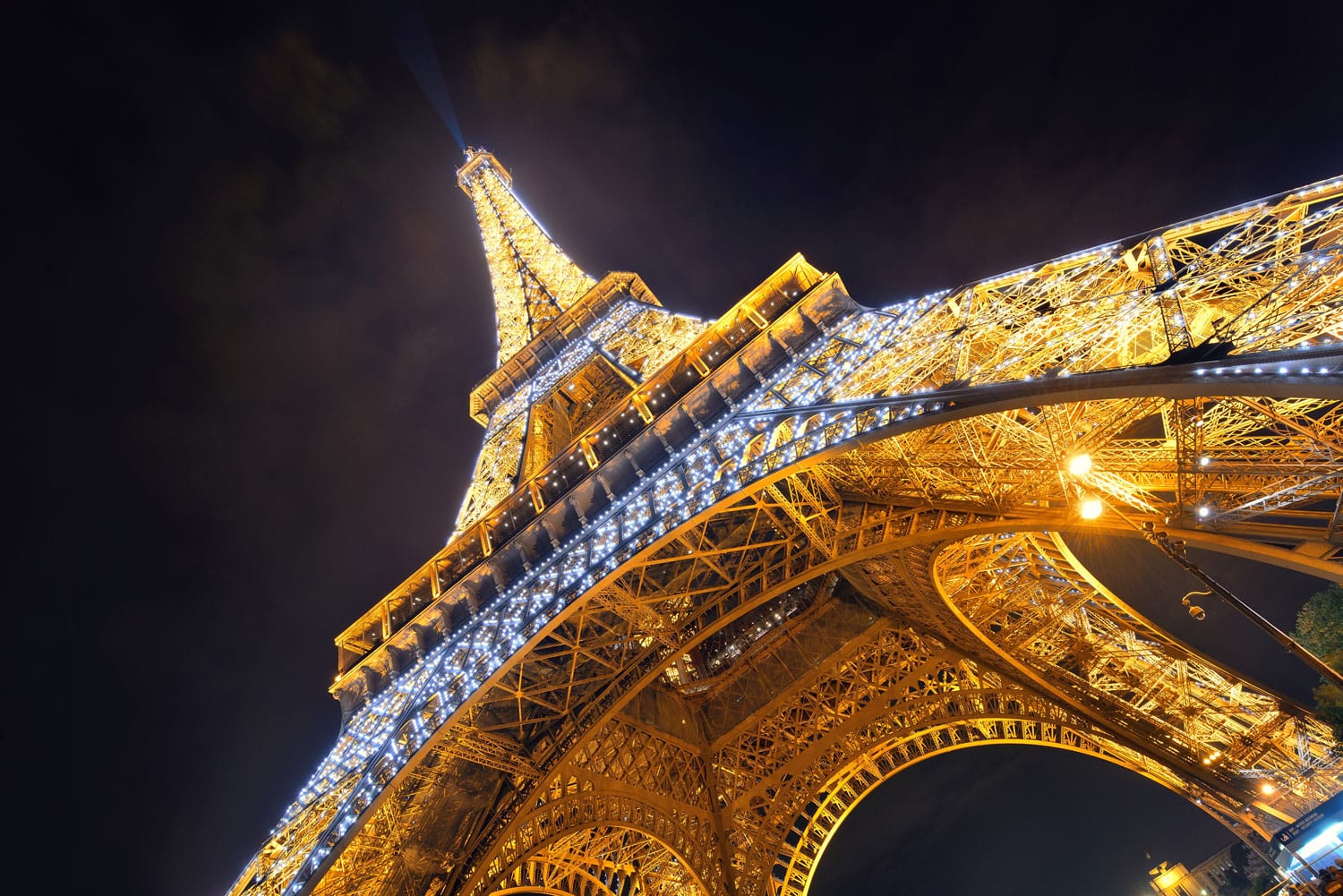 Πύργος του Άιφελ τη νύχτα στο Παρίσι, Γαλλία