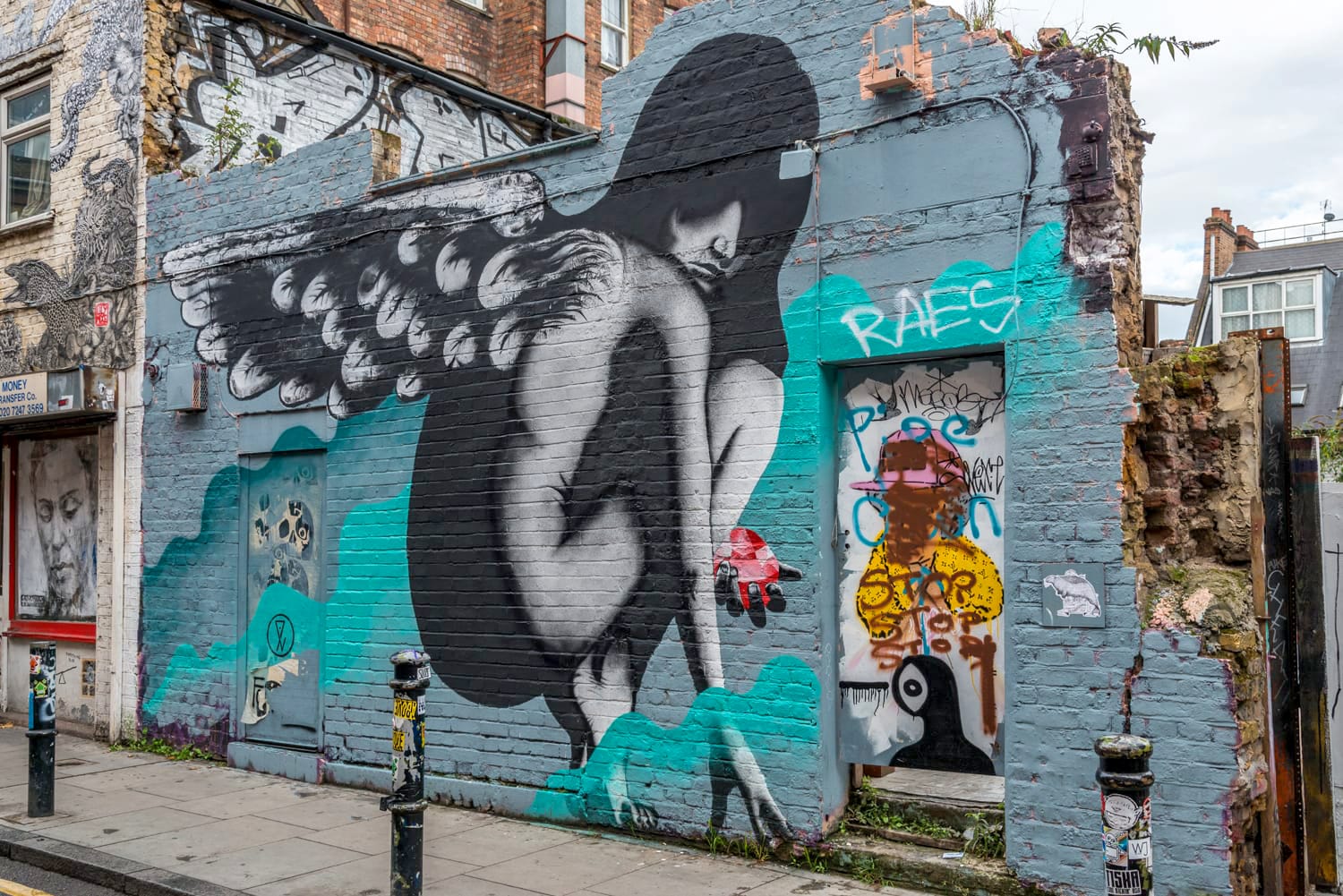 Graffiti street art στην περιοχή Brick Lane του κεντρικού Λονδίνου στο Ηνωμένο Βασίλειο.