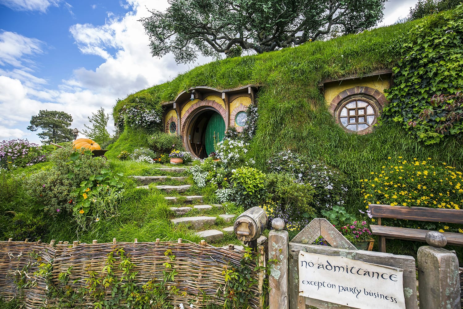 Lord of the Rings Hobbiton movie set in New Zealand