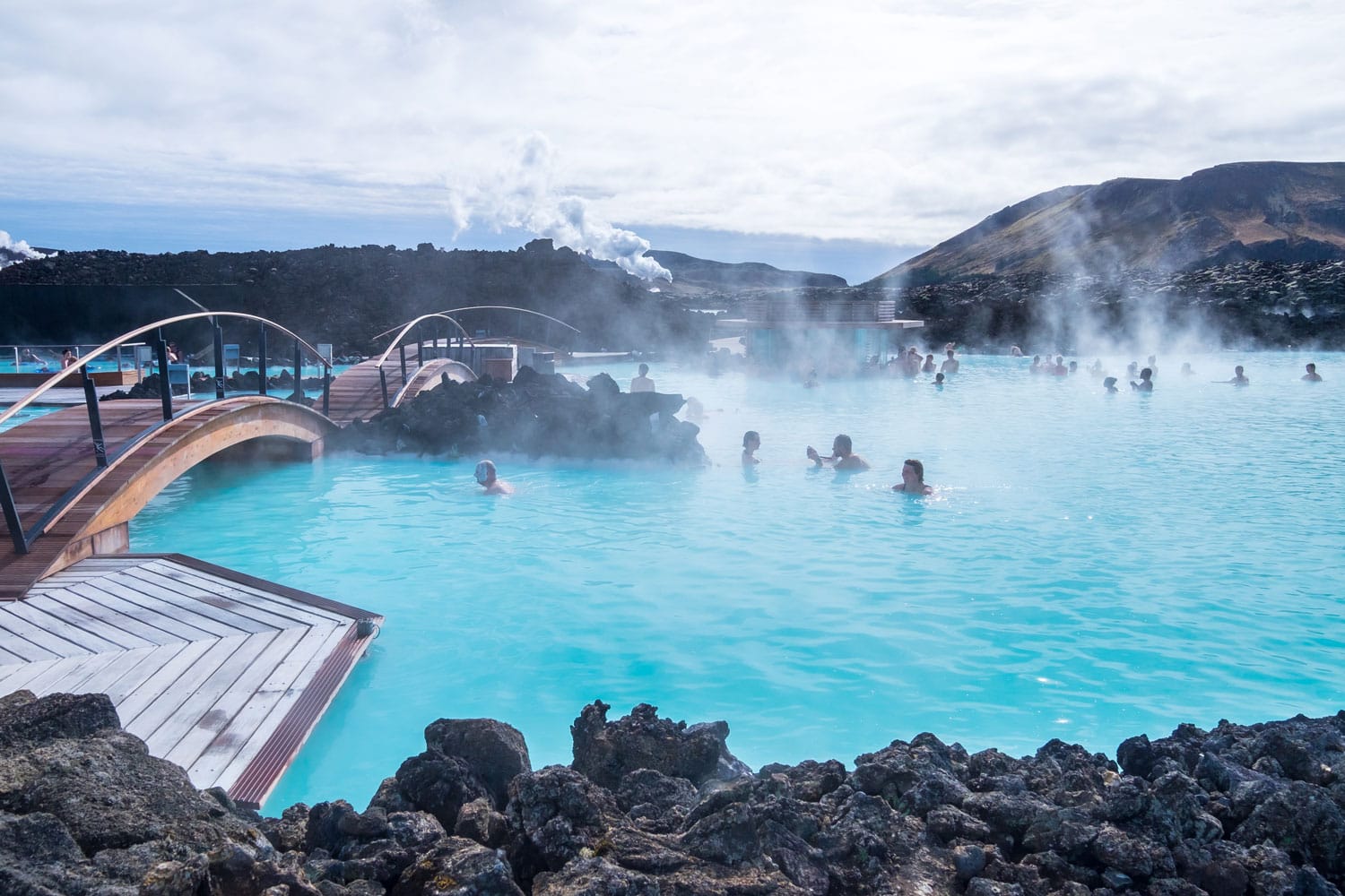 Το γεωθερμικό σπα Blue Lagoon είναι ένα από τα πιο δημοφιλή αξιοθέατα στην Ισλανδία