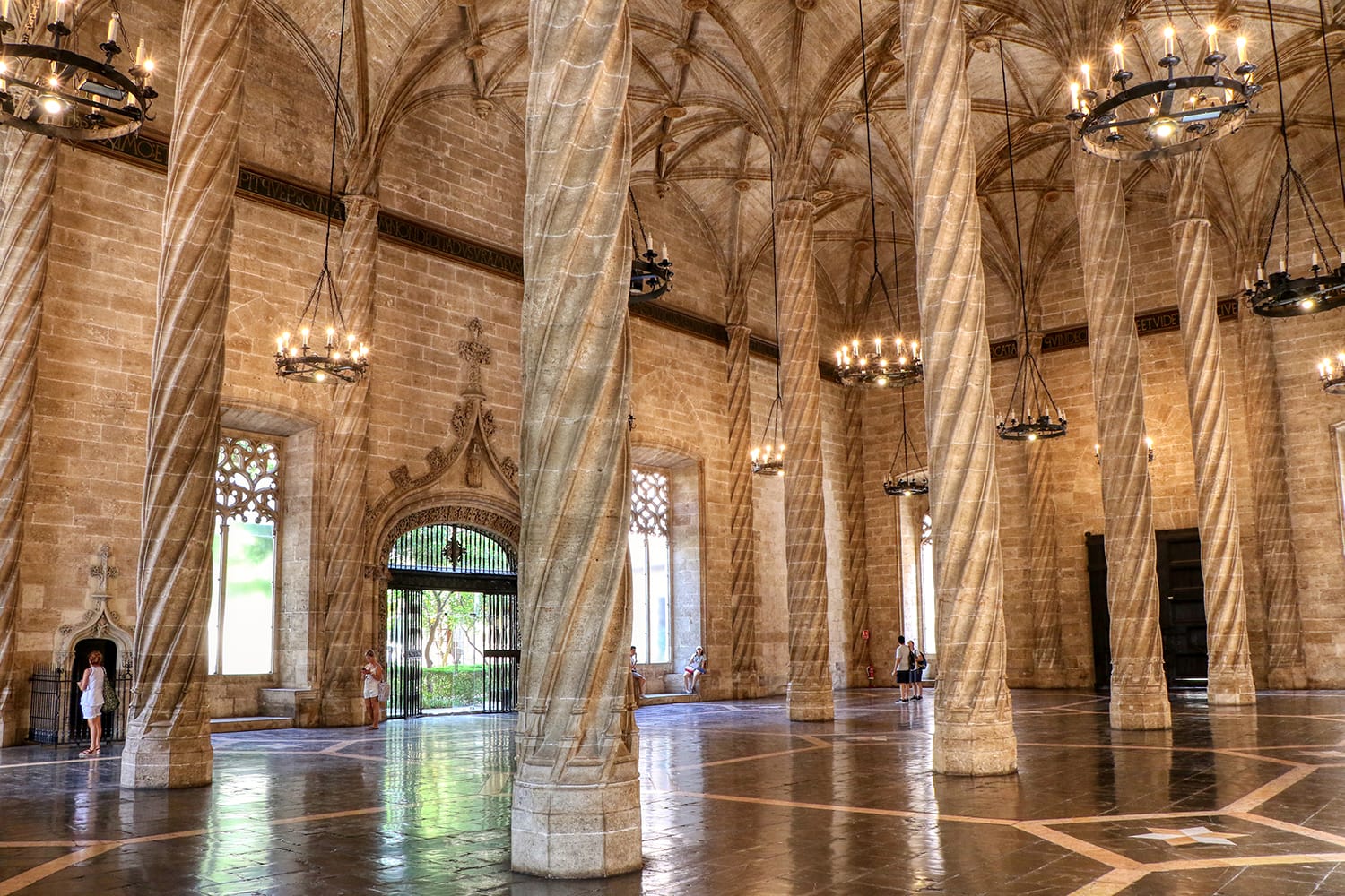 Εσωτερικό του Lonja de la Seda, ενός κτηρίου ανταλλαγής μεταξιού στη Βαλένθια, Ισπανία