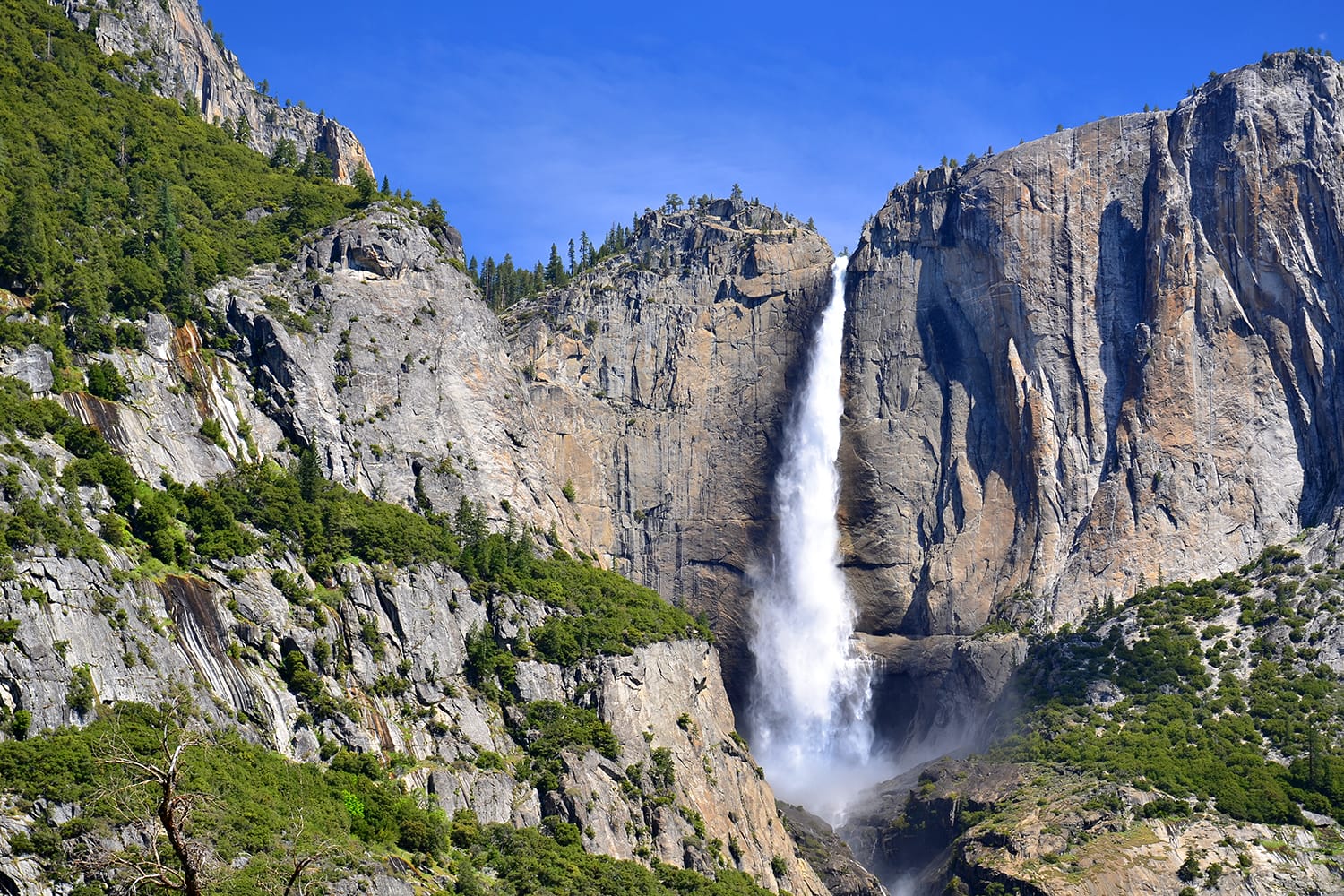 Yosemite Falls in California, USA