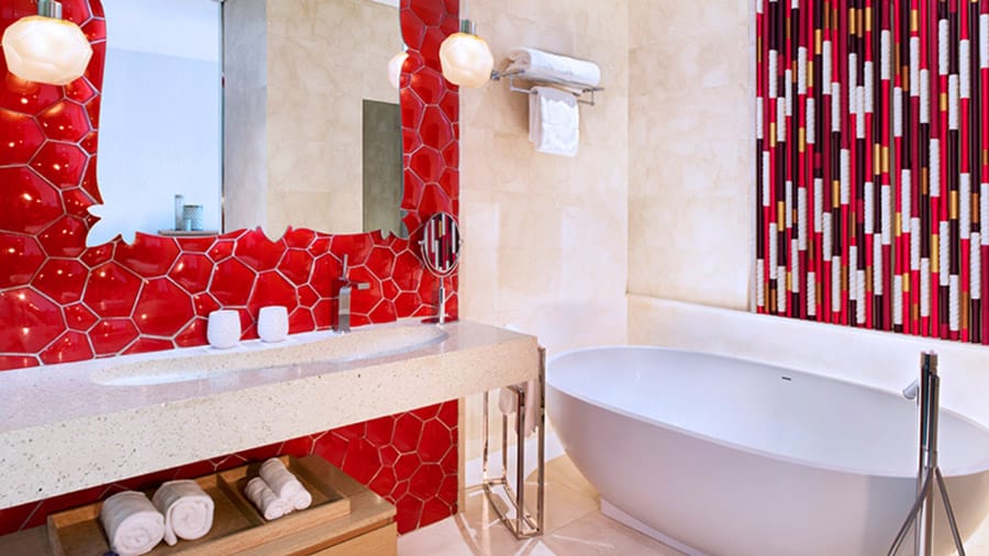 Μπάνιο στο Away Room στο W Singapore. Πίστωση εικόνας: © W Singapore
