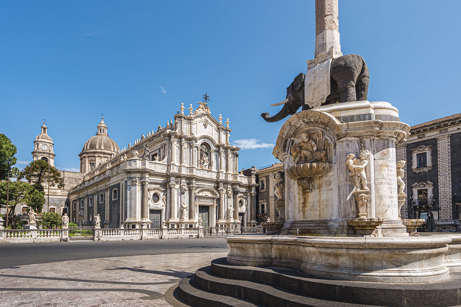 Dome the fountain elephant (1737) and the Cathedral of Saint Agatha in Catania, Sicily, Italy
