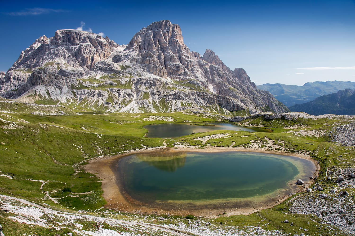 Ορεινές λίμνες σε ιταλικούς δολομίτες - Laghi dei Piani (Λίμνες Piani) στο εθνικό πάρκο Dolomiti (Parco Nazionale Dolomiti Bellunesi)
