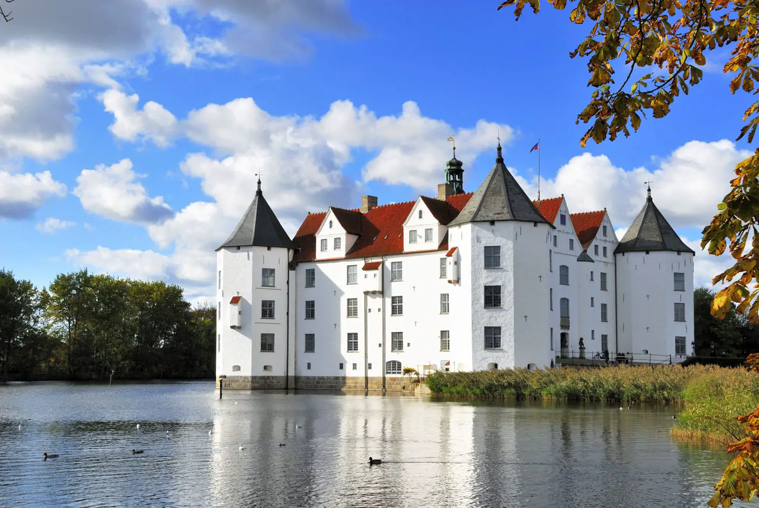 Το Κάστρο του Glucksburg στο Flensburg Γερμανικά