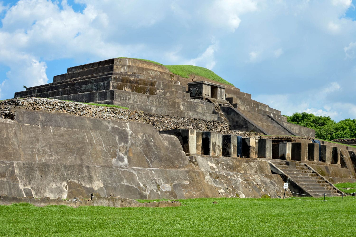 Ταζουμάλ αρχαιολογικός χώρος του πολιτισμού των Μάγια στο Ελ Σαλβαδόρ