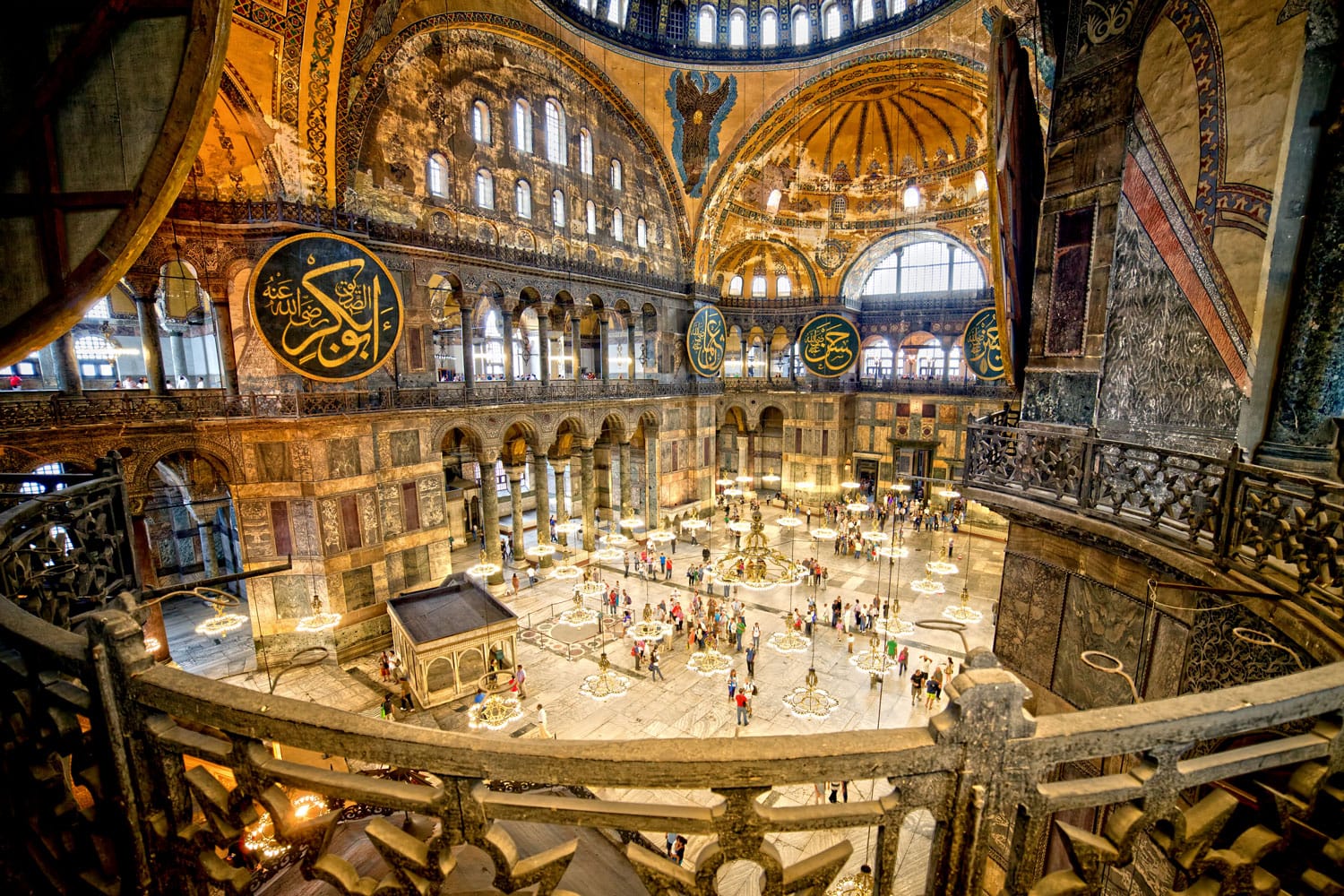Εσωτερική άποψη της Αγίας Σοφίας στην Κωνσταντινούπολη, Τουρκία