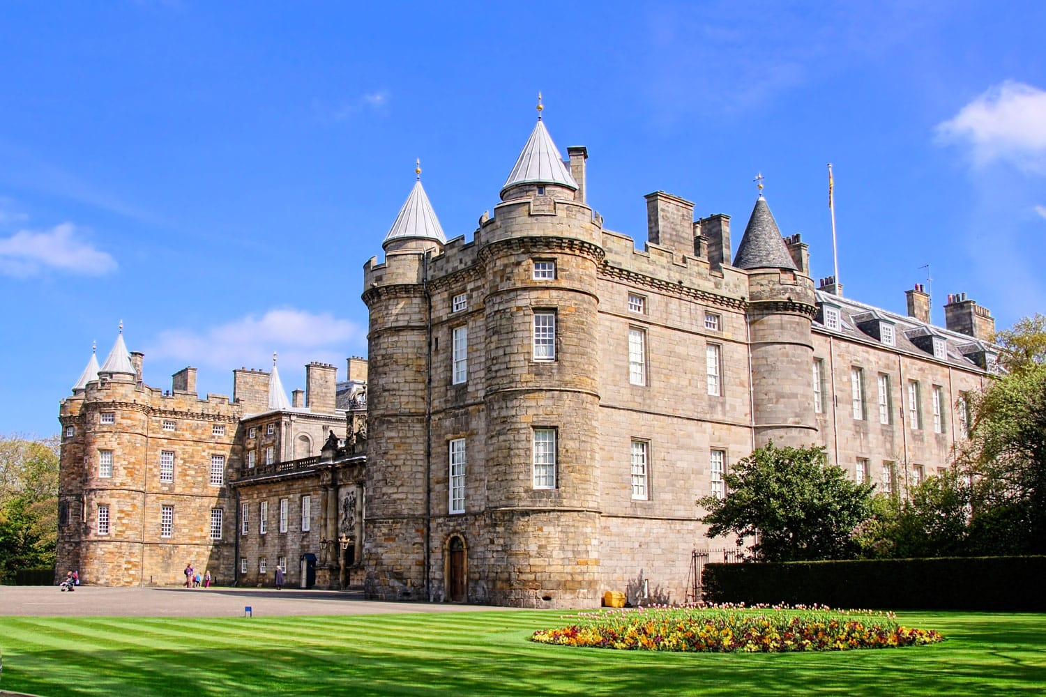 Palace of Holyroodhouse, επίσημη κατοικία της βασίλισσας στη Σκωτία