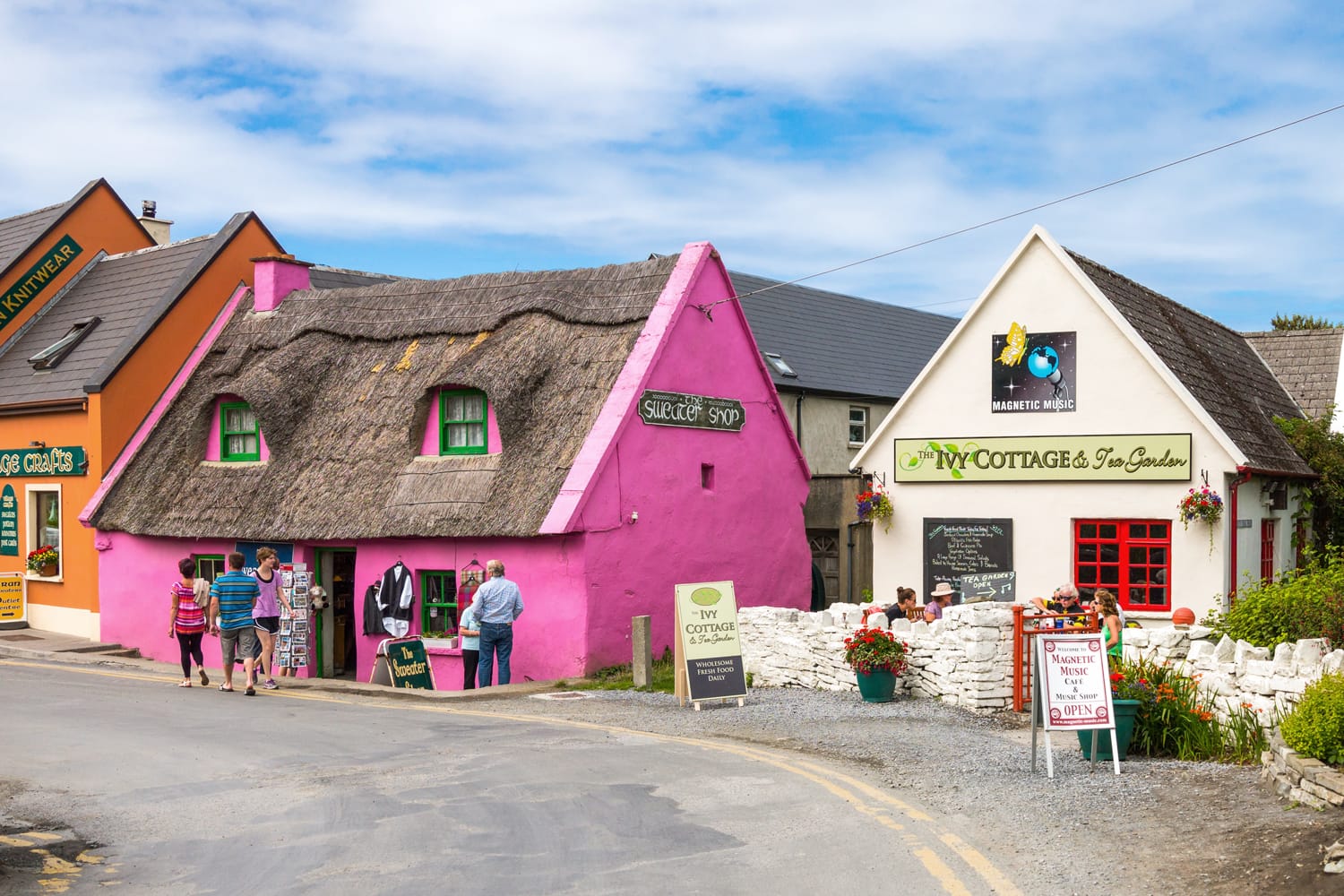 Πολύχρωμο Doolin Village στην Ιρλανδία