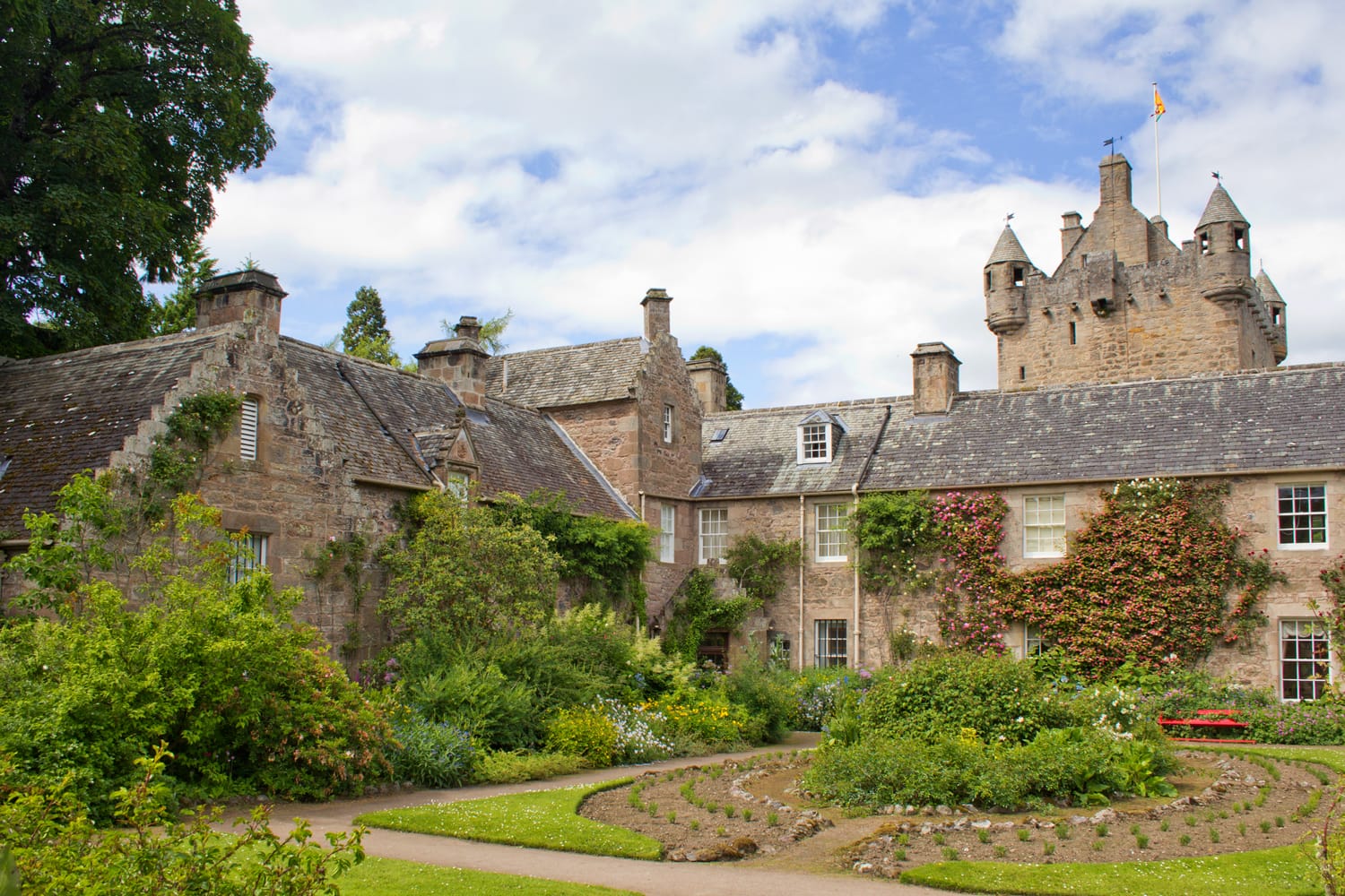 Κάστρο Cawdor και κήποι κοντά στο Ινβερνές, Σκωτία.