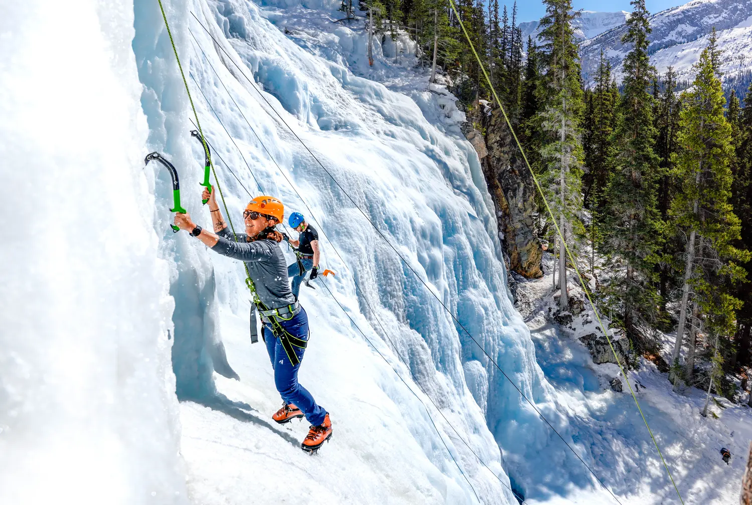 Αναρρίχηση στον πάγο με το Rockaboo Mountain Adventures στο Jasper του Καναδά