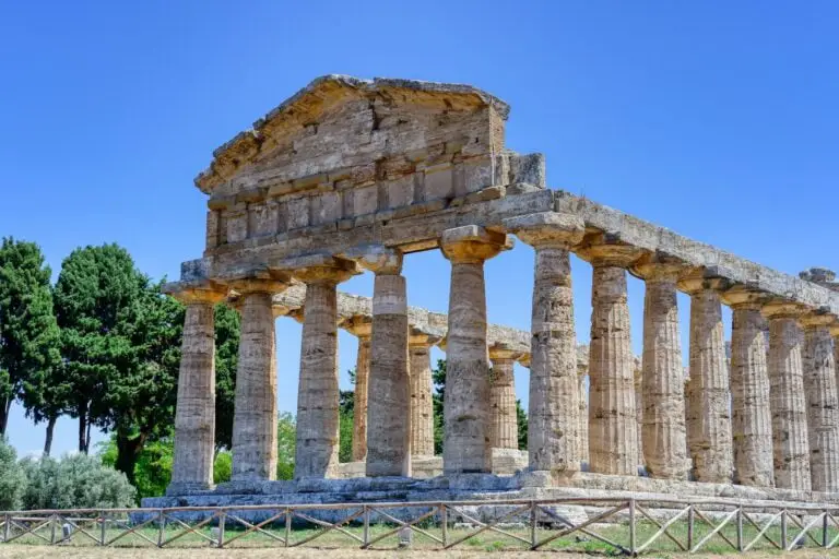 What to do in Paestum